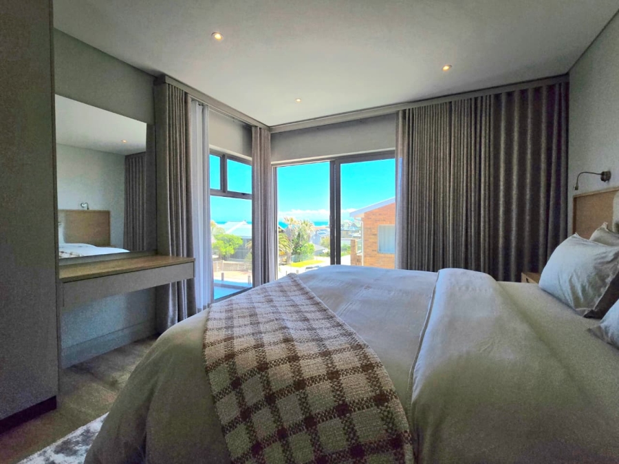 4 Bedroom Property for Sale in Outeniqua Strand Western Cape